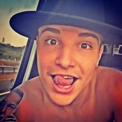 Você me ensinou o valor se ser fã #Guilherme ❤✨  

Sonhar nunca desistir
