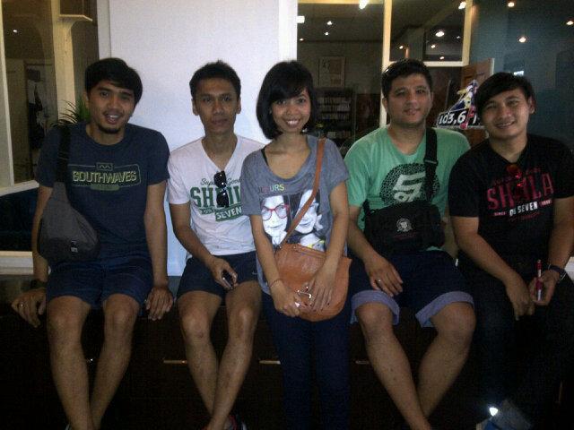 Ngfans banget banget banget ama kalian @sheilaon7 ^^