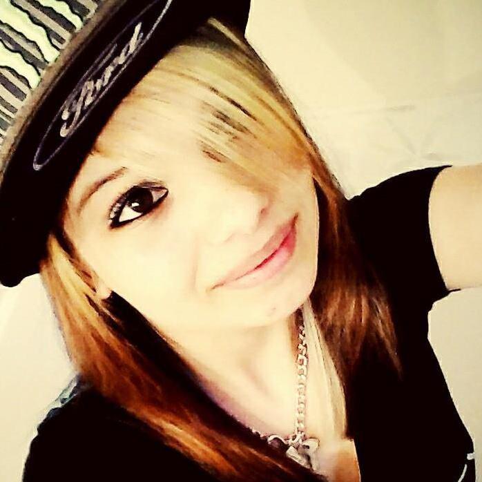 MojitoMinecraft's profile picture. If you're a youtuber follow me and I'll check out your channel! (I may even sub :3)  And follow @Rybekster Also I follow back!