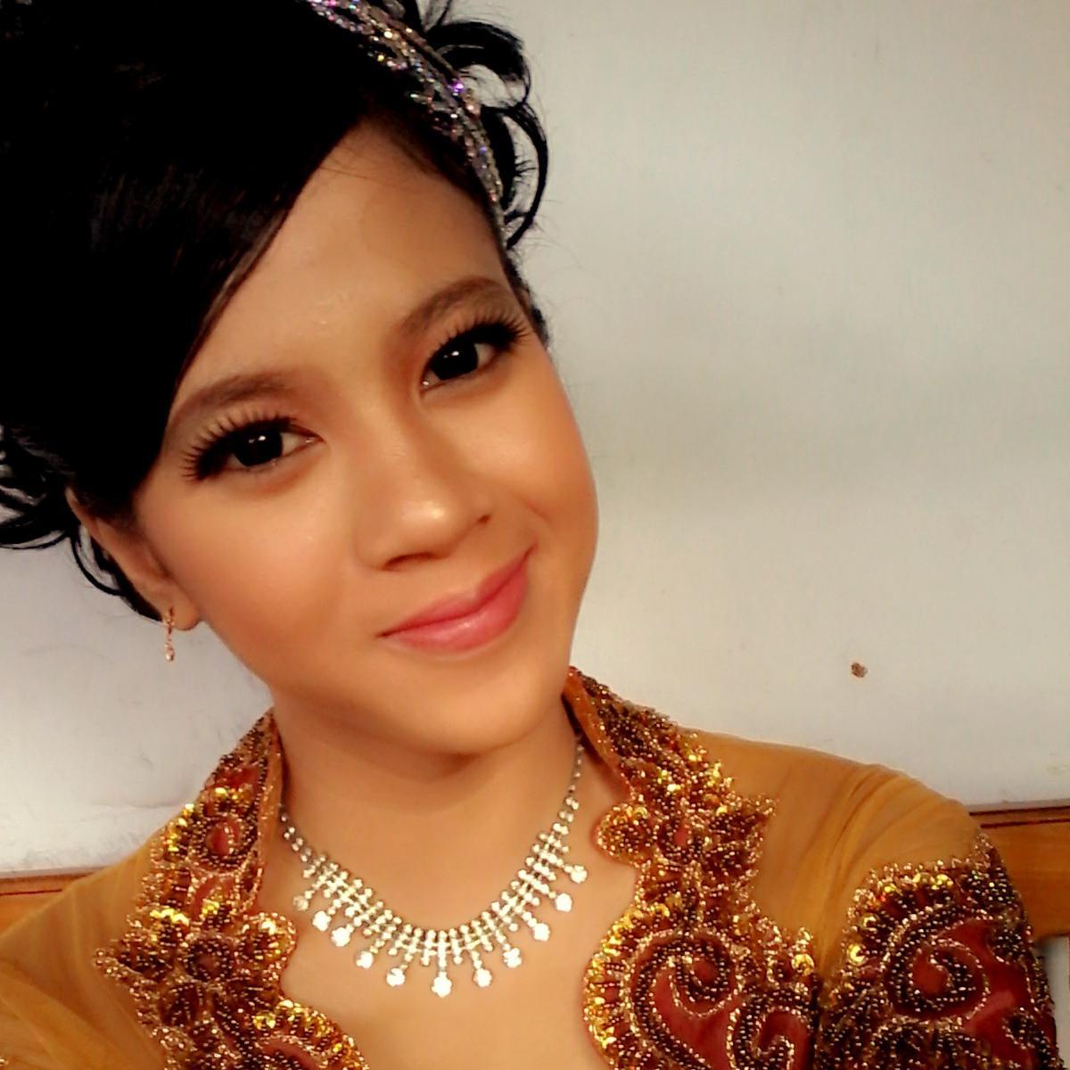 DHanitasari's profile picture. Ig: DiyahAH