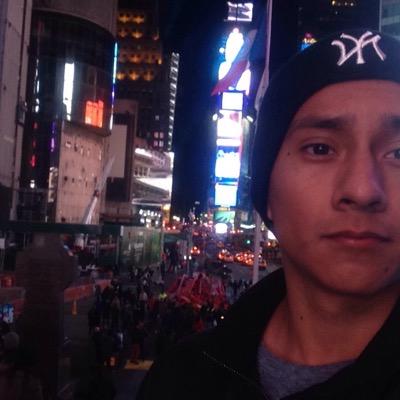 • Competitive Halo player • Stream Halo & Destiny