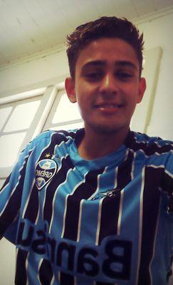 jogador da base do grêmio FBPA,  snap: gui_lopes31