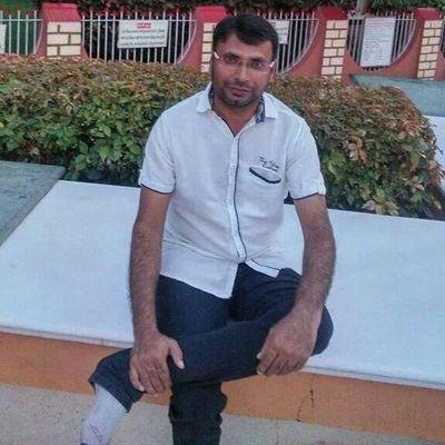 जीत हासिल करनी हो तो काबिलियत बढाओ, किस्मत की रोटी तो कुत्तेको भी नसीब होती है.!!