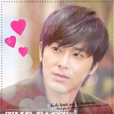 東方神起が大好きな、母・主婦です。ユノの笑顔が何よりのパワー源。もちろんチャミも好き、ていうか2人が一緒にいるのが好き。あと防弾少年団も大のお気に入り。可愛く凛々しい彼らの存在と歌声が、日々の生活に活力を与えてくれてます(*^^*)(BTSについては主にBTS垢@naduna39BTSの方でしてます)