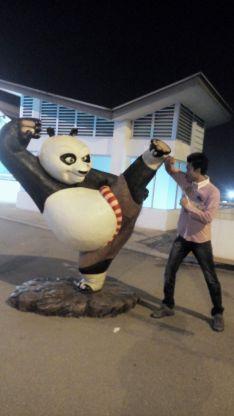 hanya insan biasa,seperti manusia laen.. follow me. i follow back..283C865E