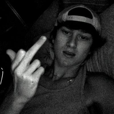 scotty_edwards3's profile picture. New to Twitter.. follow me.!