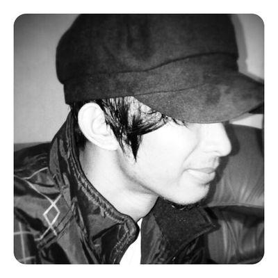 Fany_Arief's profile picture. Hadapi dengan senyuman