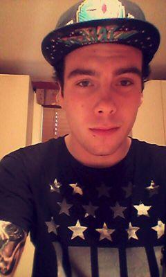 papascal69's profile picture. 