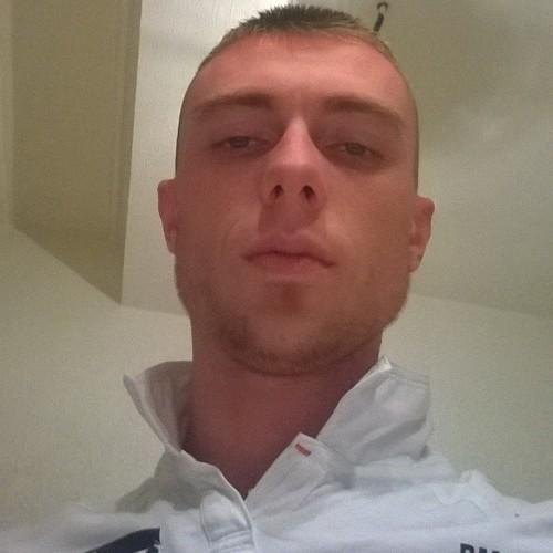 henef34's profile picture. 