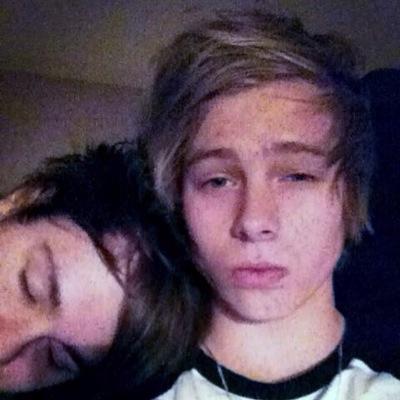 follow @namelessstyles for a dm to luke hemmings