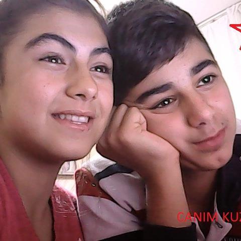 brkn_zlkya's profile picture. 