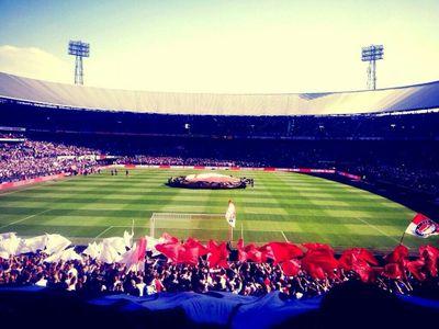 Het laatste Feyenoordnieuws in je timeline!  De beste foto's en liveverslagen! Gemaakt door supporters, voor supporters!