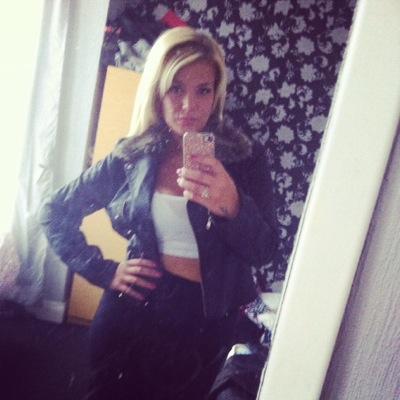 charmackers's profile picture. Do what makes you happy & do it often✌️