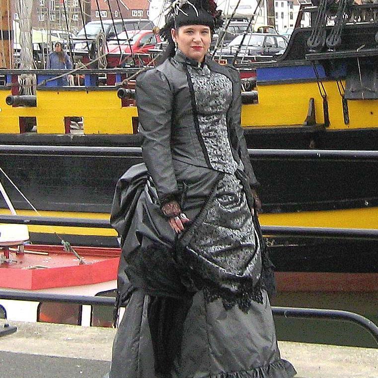 A UK based seller of Sewing trimmings and haberdashery I also specialise in making period costumes and corsetry for more details please check out my website