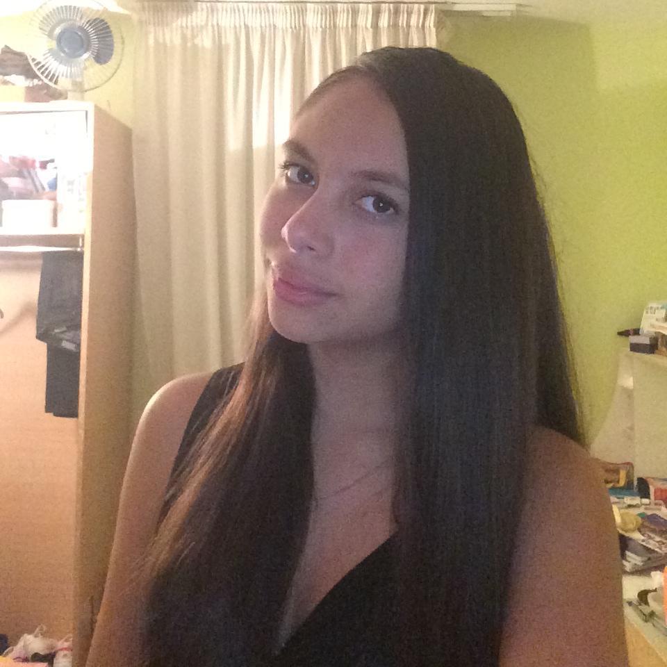 roczana /17ans / passionné par le sport / franco-mauricienne