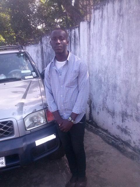 Take a walk in my shoes b4 u can judge me.... Don't judge me when u don't know me.... My future so bright but my path so Ugly...!!!