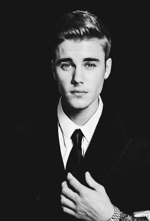 ♡ He taught us all to follow our dreams, believe, and to never say never ♡ DOWNLOAD SHOTS