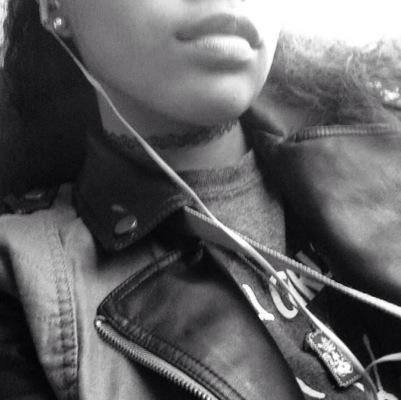 explict1975's profile picture. i stan the 1975 and sighmike !!