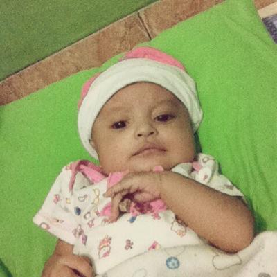 DinaLedyana's profile picture. 