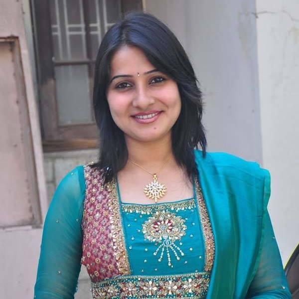 shreya_bade1's profile picture. Everything has an end... But while your still alive make sure you be the best you can be...