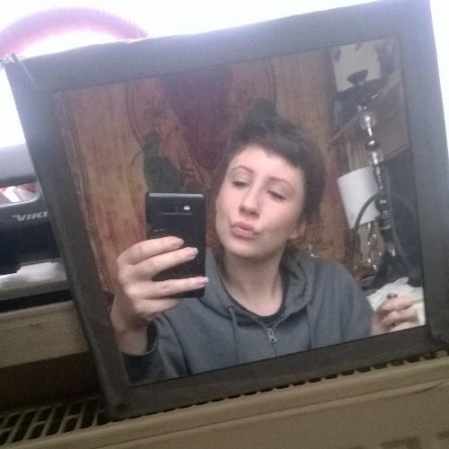 JuliaAdlelle's profile picture. 