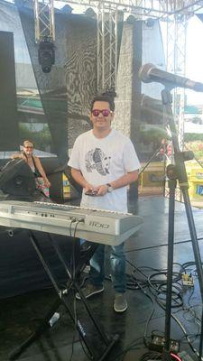 Ingeniero de sonido, Grabacion, sonido en vivo, mezcla, master, Asesorias, diseño de sistemas acusticos y electroacusticos.