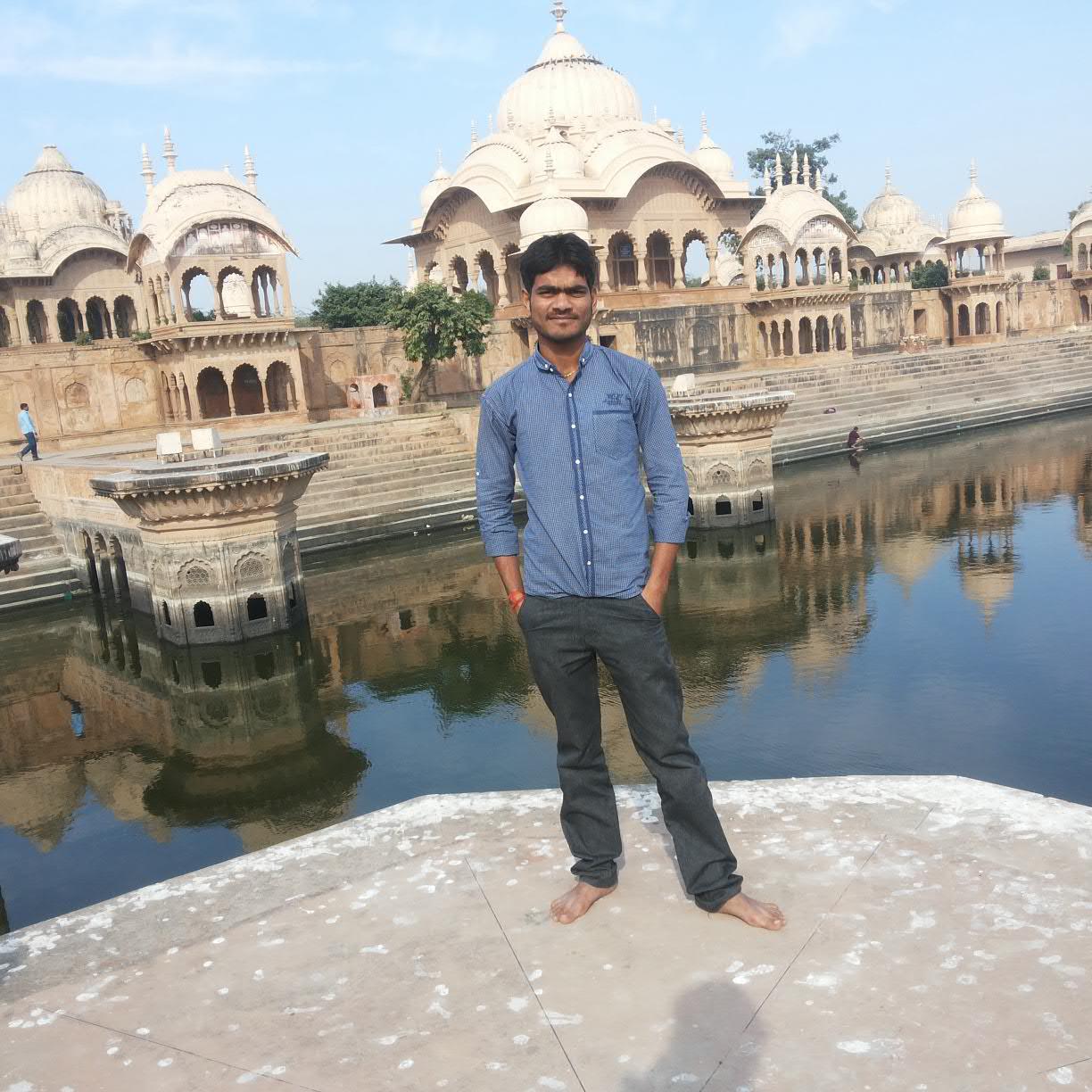 rupendrayadav42's profile picture. 