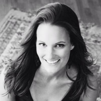Chicago Interior Designer // Creates comfortable, classic + timeless spaces // Passionate about sustainable design