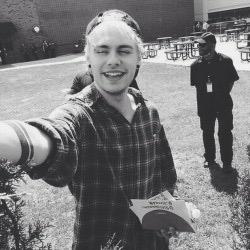 i love you and it be wonderful if youd follow @tornupmuke