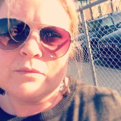 I am a graphic designer in Birmingham Alabama. I love canning, I am a people person and my home and heart is in Kentucky.