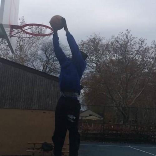 Just a ball an a dream/6'2/Carteret baller/sophomore/class of 17/ ig:young___jay