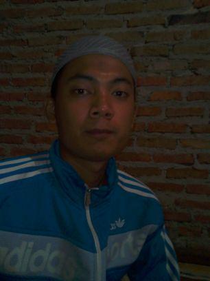 Yang mau pesan website atau mau belajar membuat website inbox aja ya..