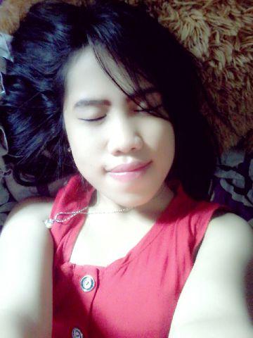 nanhaRatna's profile picture. baik, penyabar, murah senyumm hehe