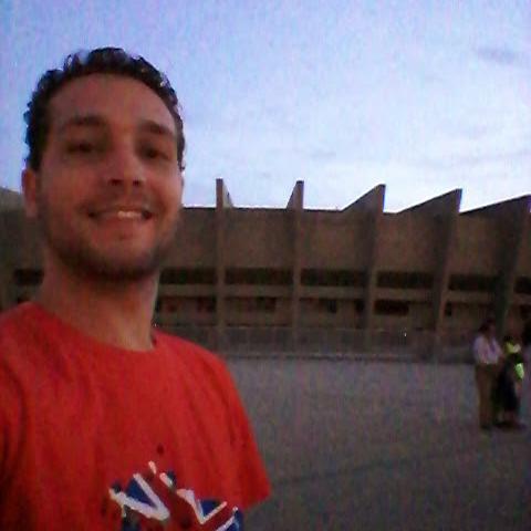 robsondcastro's profile picture. Casado e pai... Amante de boa comida... Degustador não profissional. Busco o que quero a hora que quero. Sou profissional de TI. Vivo com lógica.