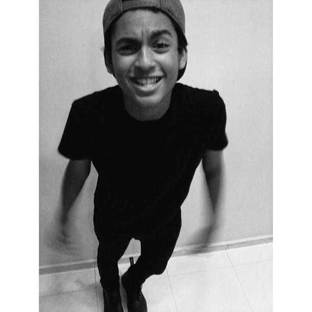 alitashci's profile picture. çirkin kadın vardır ve içkinin azı da çoğu da haramdır.. kabullenmek lazım