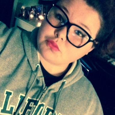 Hey follow me and I'll follow u back :) 
Snapchat: love4everarian