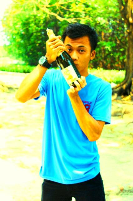 bayupangesti's profile picture. 