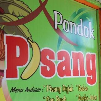 Dengan menu andalan Pisang Rujak dan Lanang Coffee, PONDOK PISANG telah memposisikan dirinya menjadi salah satu cafe yang harus di kunjungi jika Anda ke Medan.