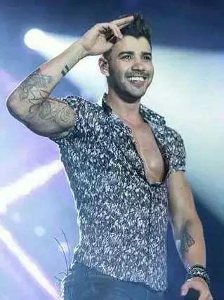 (Se eu pudesse escolher algo, escolheria passar algumas horas com você e te falar tudo o que eu sinto, por ti @Gusttavo_lima ♥ )