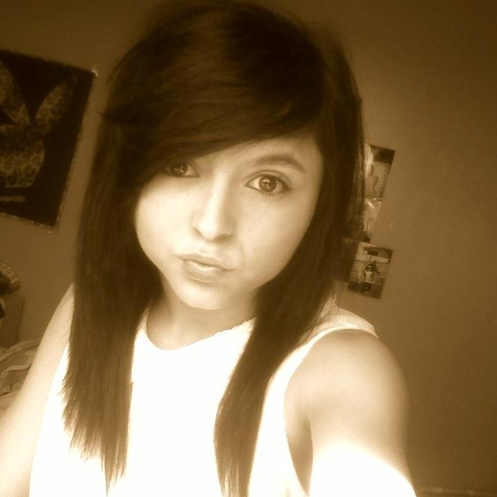 jeananapier98's profile picture. 