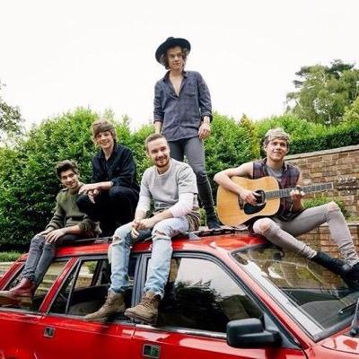 please follow @redbowstyles she follows back! x