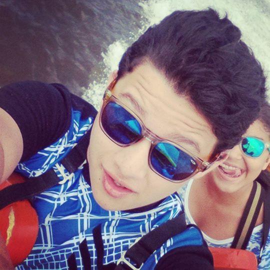 Que mas??.. Un LM que desea violar a su madre monstro :$ y ya.. Sigeme & te sigo c: BBM: 2ADB3897
La pobreza lo ce.. Agreguen si quieren al Pin 3 c:
