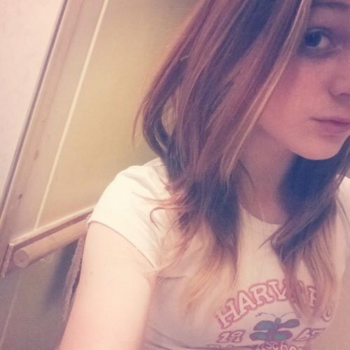 Im a gymnast,please follow me,i love NIALL HORAN
       ONE DIRECTION are my life