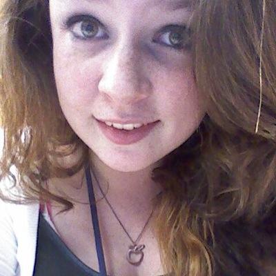 Girl gamer! :D follow me i follow back! dm?