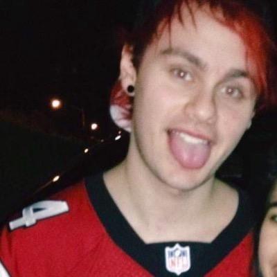 I gave you a free follow bc I'm nice like that:) Please follow @stormyclifford_ -ly if you do:)
