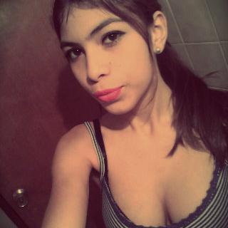 Soy como un dolar volando en venezuela, todos me siguen. Follow me