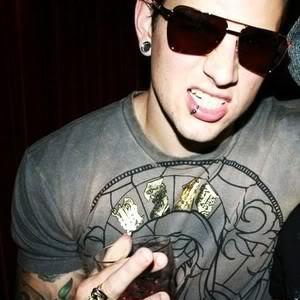 Hey, yeah I'm Matt. Singer of Avenged Sevenfold and I like to fuck, I can also be really fucking lovely so don't judge me.