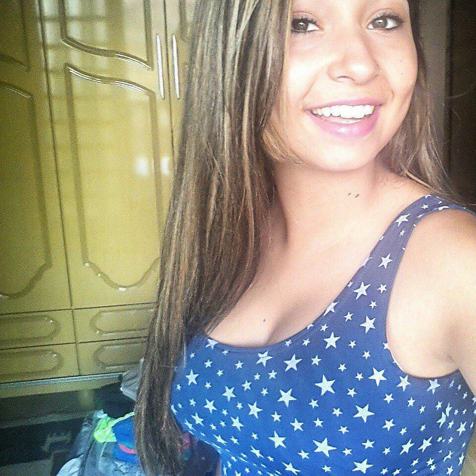 Amor de fã é algo diferente, mas real. É algo que ninguém pode mudar, nem entender. É um sentimento que só quem sente pode saber o que é. 1D ♥ JB
