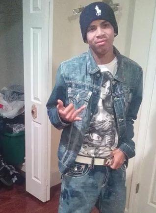 The same niggas i starve with i ball with, FOLLOW ME on IG @Crispy_Dub #082812
