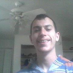 indian Cherokee midoo born with a brain tumor and seziures my dad was a police officer 8 years in the 90s my brothers and sisters r independent im 25 single